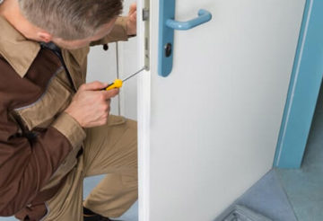 Image d'une intervention sur une porte